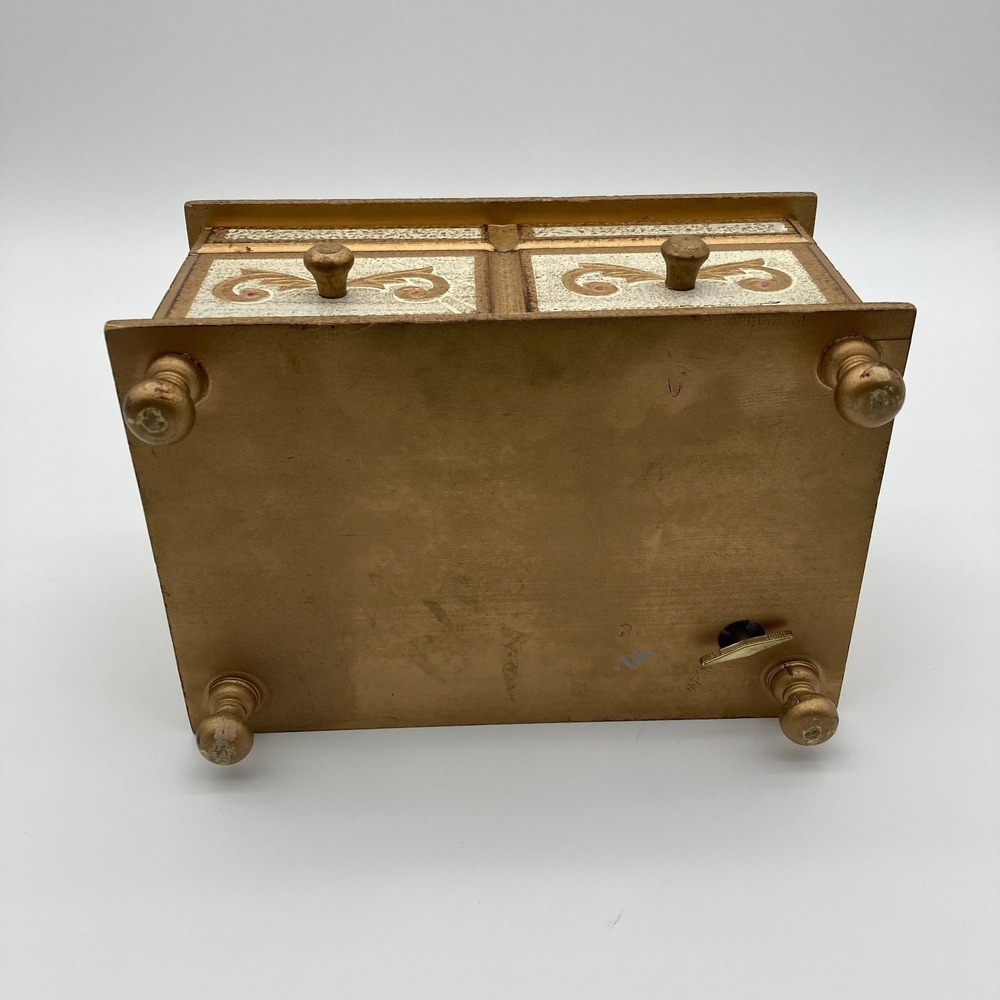 Vintage 1960s Hollywood Regency Music Box - Cameo Gold French Provincial Jewelry - Picture 11 of 12